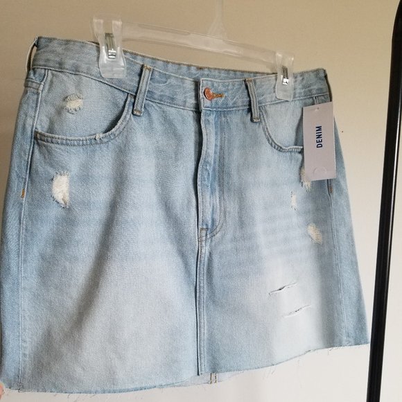 NWT H&M Denim Skirt - Picture 2 of 4